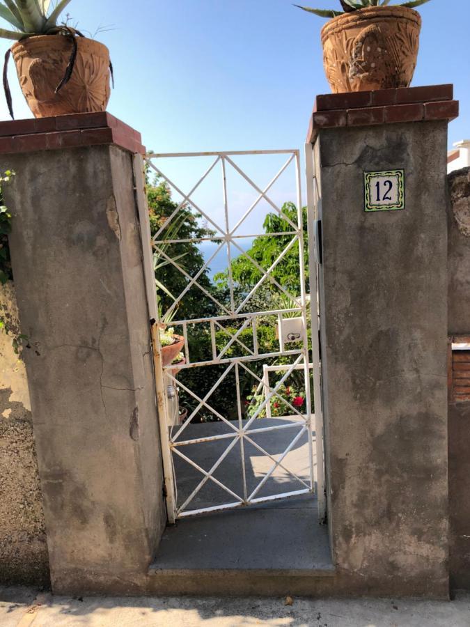 Residenza L'Isola Capri Bed & Breakfast Bagian luar foto