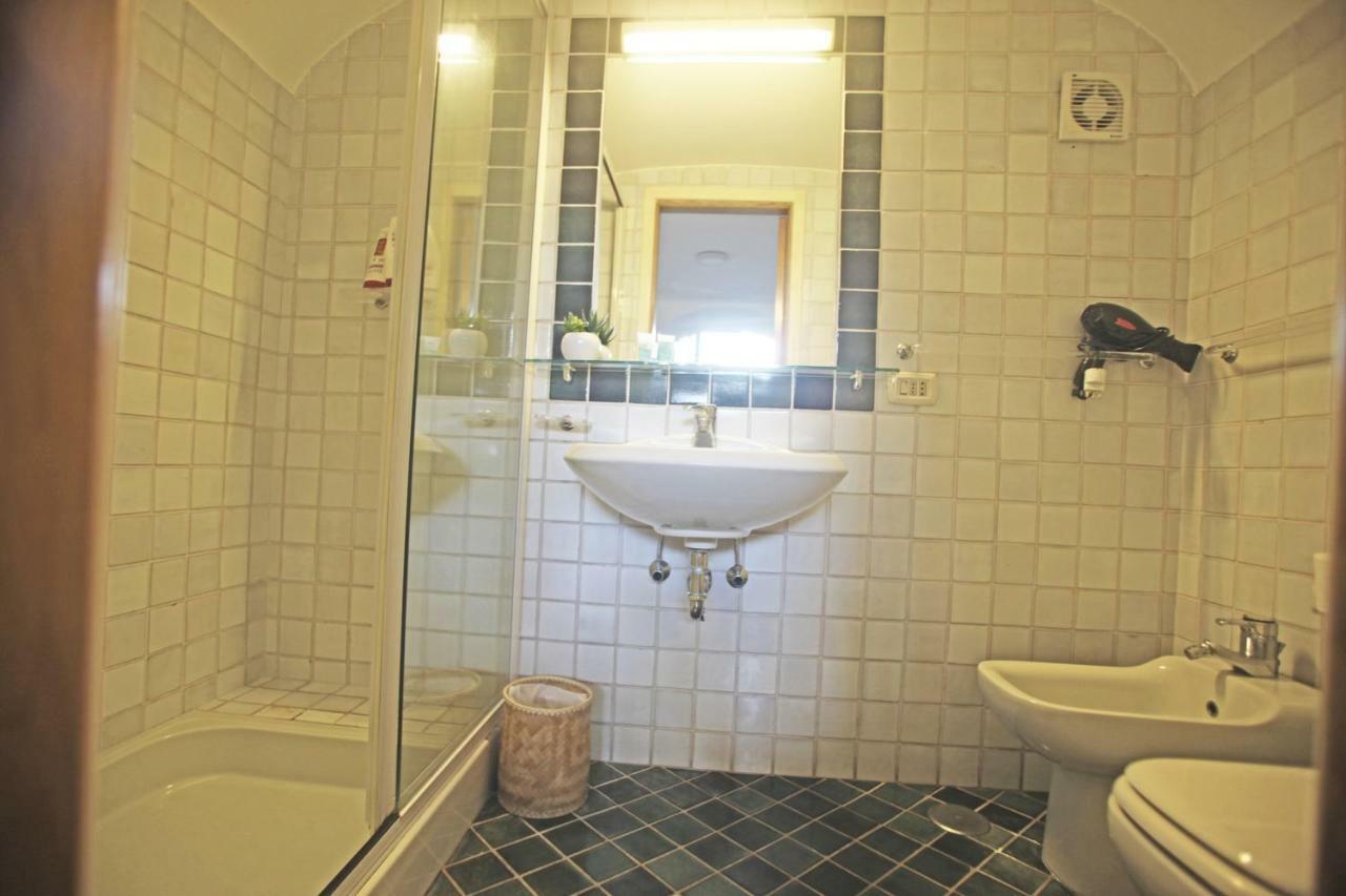 Residenza L'Isola Capri Bed & Breakfast Bagian luar foto