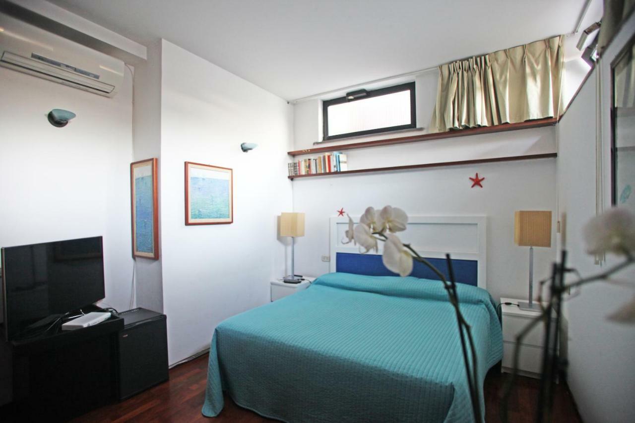 Residenza L'Isola Capri Bed & Breakfast Bagian luar foto